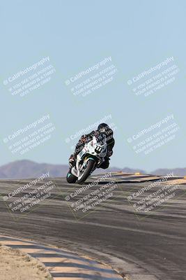 media/Dec-07-2025-CVMA (Sun) [[3e7d2de5dc]]/Race 7-Formula Lightweight Twins Shootout/